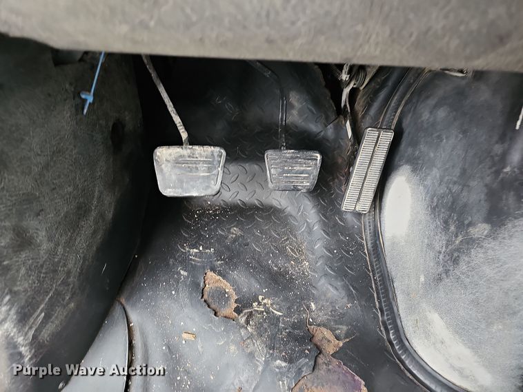 image for item DR5914 2003  Chevrolet C7500  dump truck