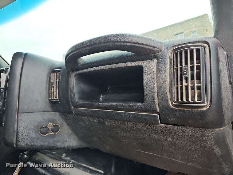 image for item DR5914 2003  Chevrolet C7500  dump truck