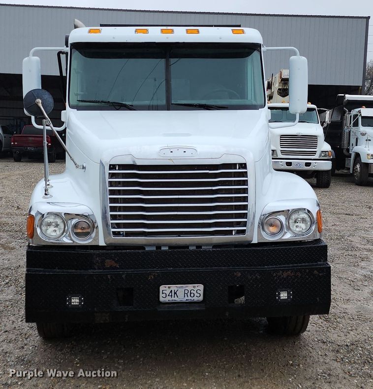 image for item DR7785 2005 Freightliner Century Class CST120  dump truck