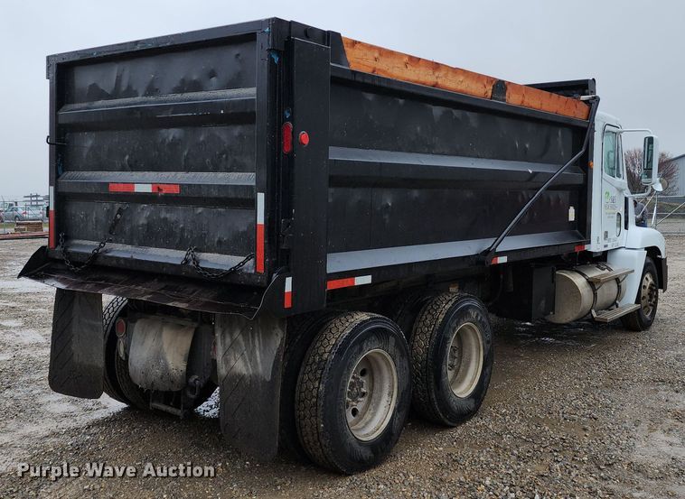 image for item DR7785 2005 Freightliner Century Class CST120  dump truck