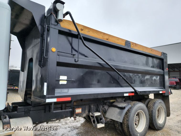 image for item DR7785 2005 Freightliner Century Class CST120  dump truck