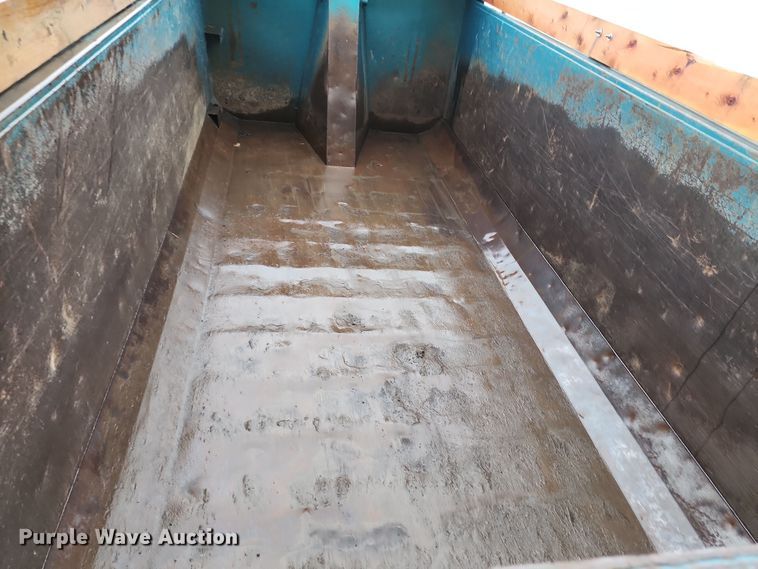 image for item DR7785 2005 Freightliner Century Class CST120  dump truck