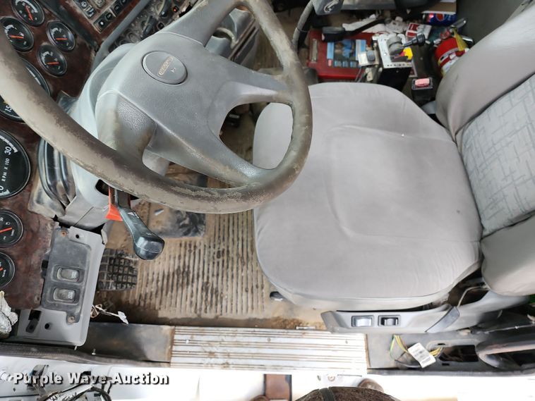 image for item DR7785 2005 Freightliner Century Class CST120  dump truck