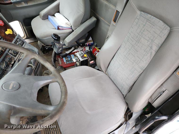 image for item DR7785 2005 Freightliner Century Class CST120  dump truck