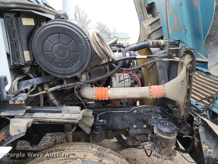 image for item DR7785 2005 Freightliner Century Class CST120  dump truck