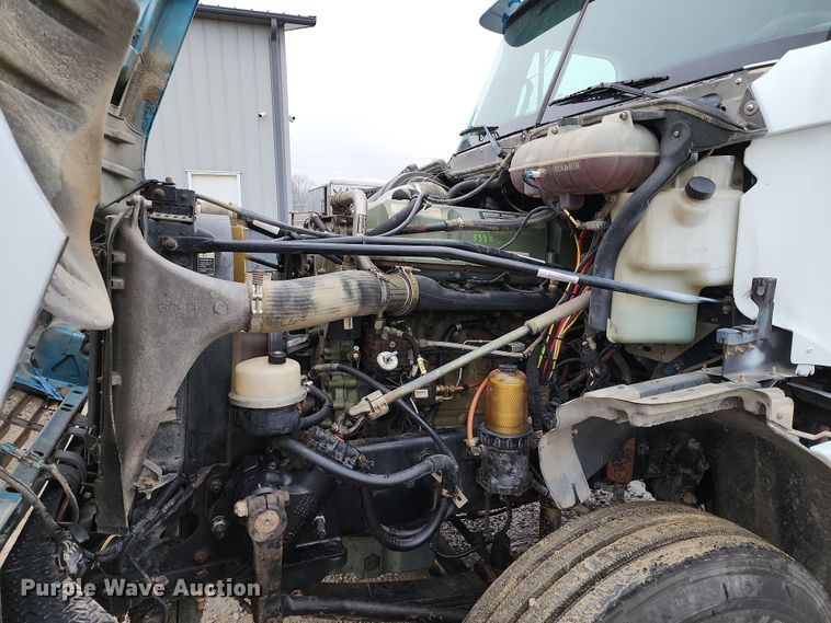 image for item DR7785 2005 Freightliner Century Class CST120  dump truck