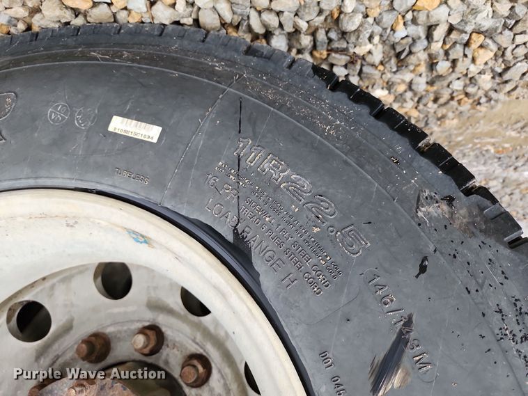 image for item DR7785 2005 Freightliner Century Class CST120  dump truck