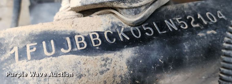 image for item DR7785 2005 Freightliner Century Class CST120  dump truck