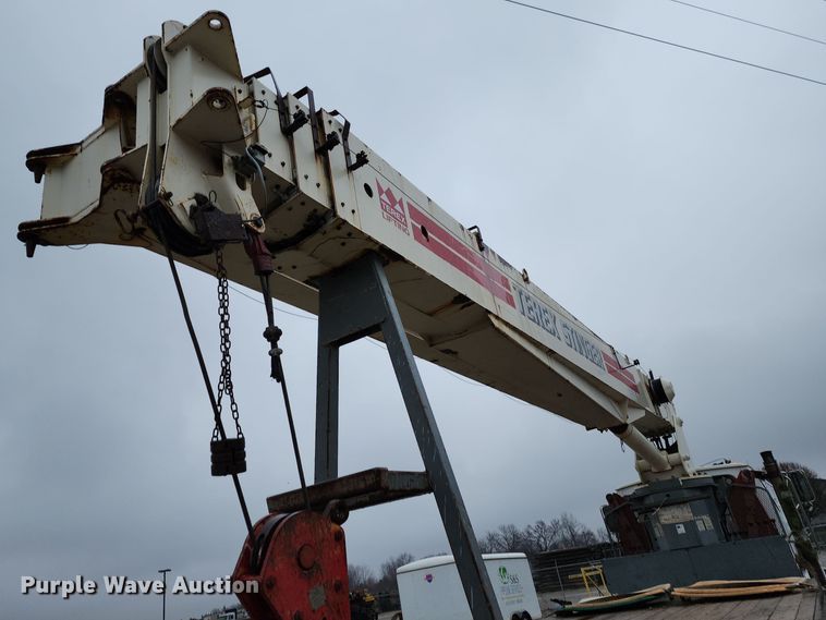 image for item DR7786 2000 Sterling L8500  crane truck