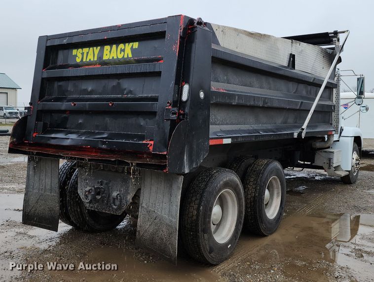 image for item DR7787 1990 Freightliner FLD120  dump truck