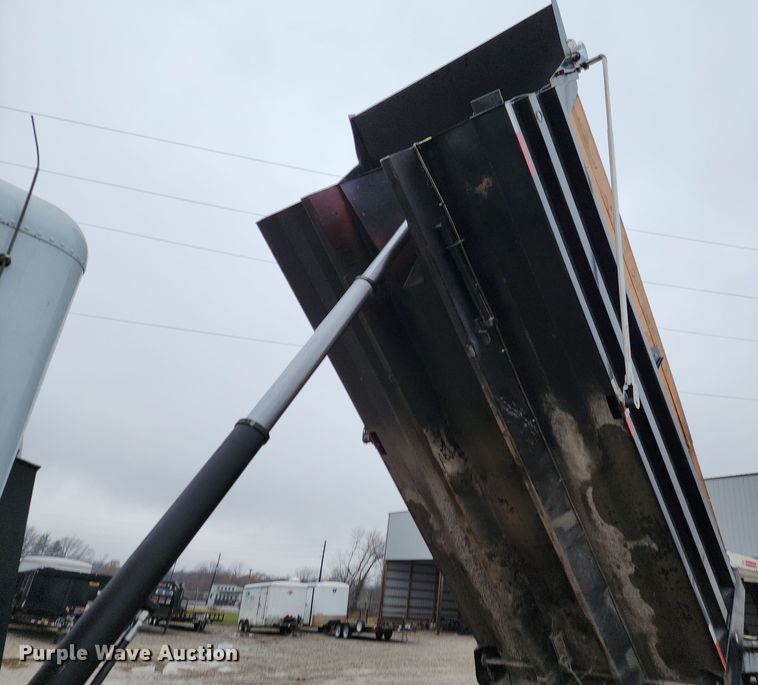 image for item DR7787 1990 Freightliner FLD120  dump truck