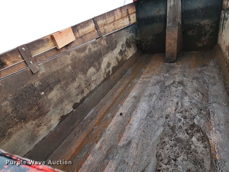 image for item DR7787 1990 Freightliner FLD120  dump truck