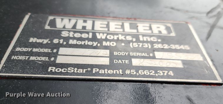 image for item DR7787 1990 Freightliner FLD120  dump truck