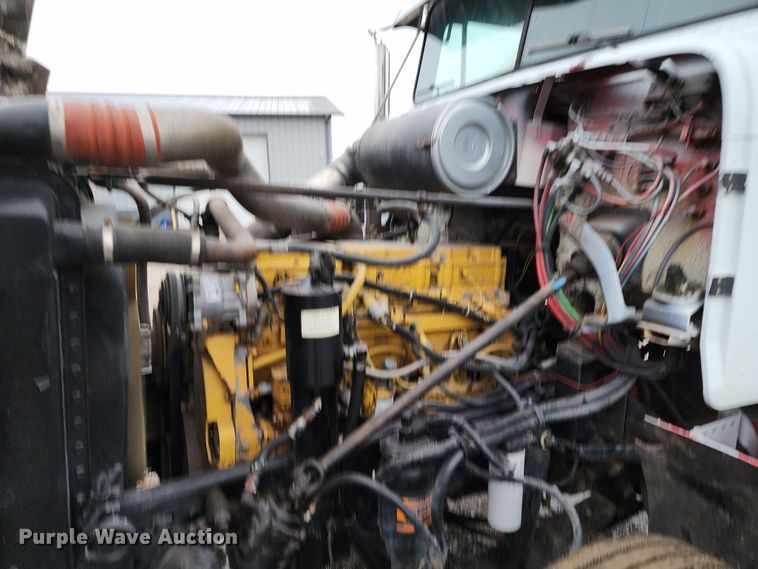 image for item DR7787 1990 Freightliner FLD120  dump truck