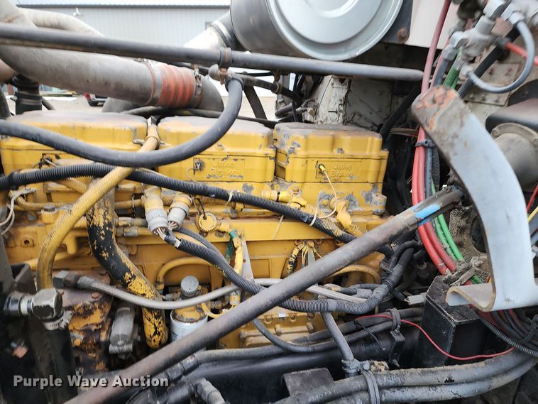 image for item DR7787 1990 Freightliner FLD120  dump truck