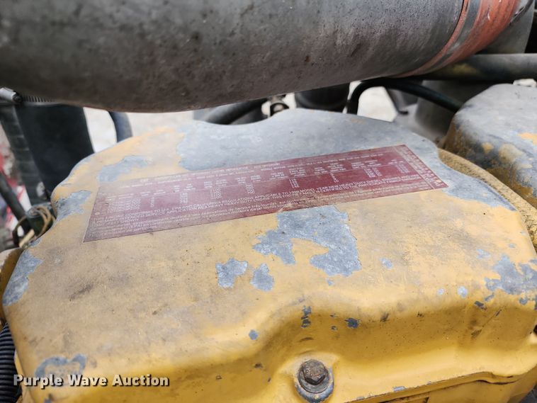 image for item DR7787 1990 Freightliner FLD120  dump truck