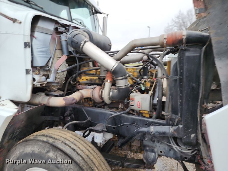 image for item DR7787 1990 Freightliner FLD120  dump truck