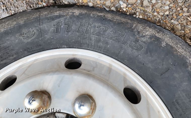 image for item DR7787 1990 Freightliner FLD120  dump truck