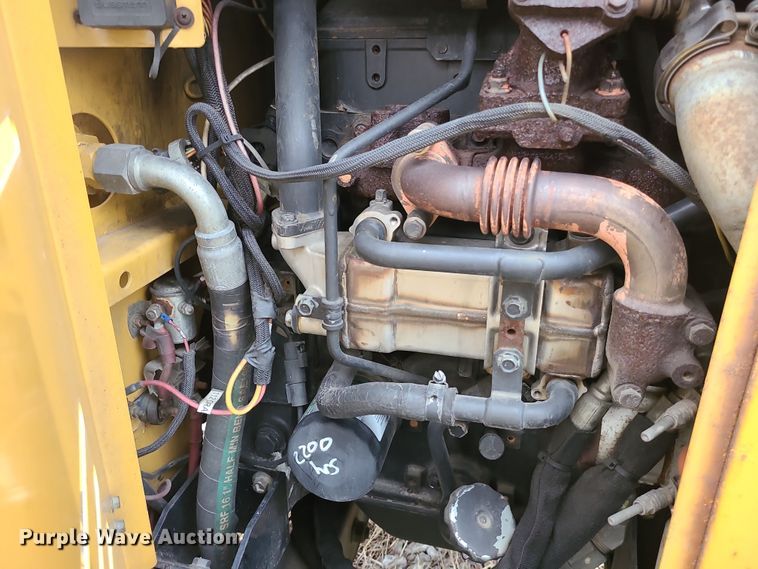 image for item DR7800 2013 Vermeer BC1200XL  wood chipper