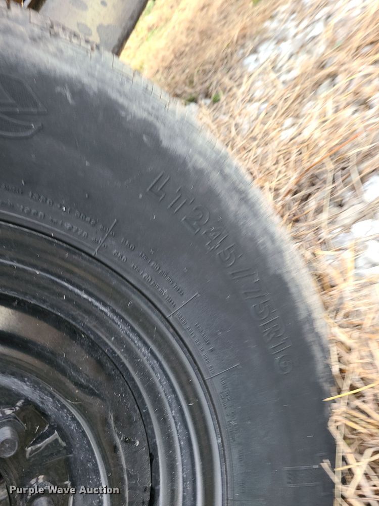 image for item DR7800 2013 Vermeer BC1200XL  wood chipper