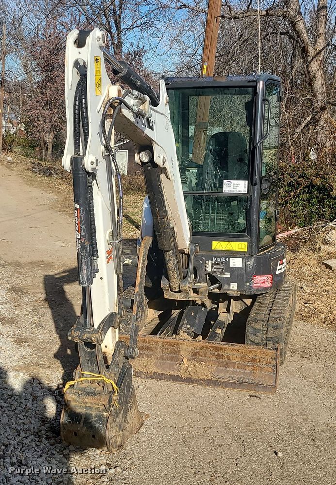image for item DR7818 2020 Bobcat E26  mini excavator
