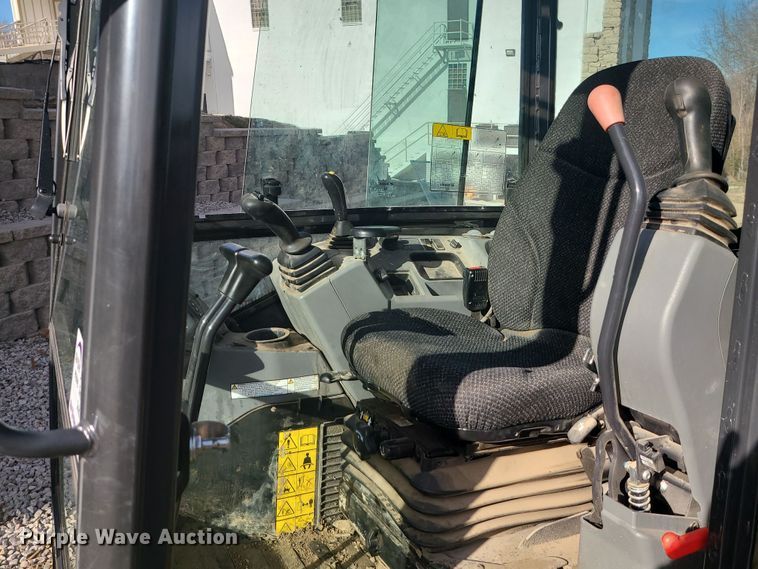 image for item DR7818 2020 Bobcat E26  mini excavator