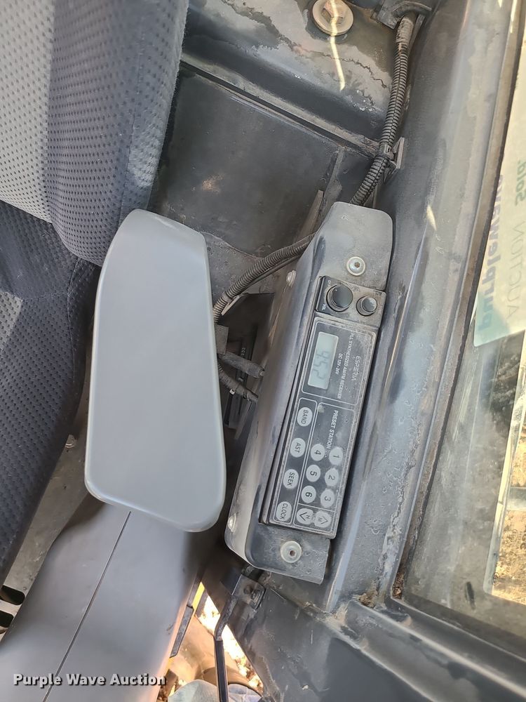 image for item DR7838 2016 John Deere 60G  mini excavator