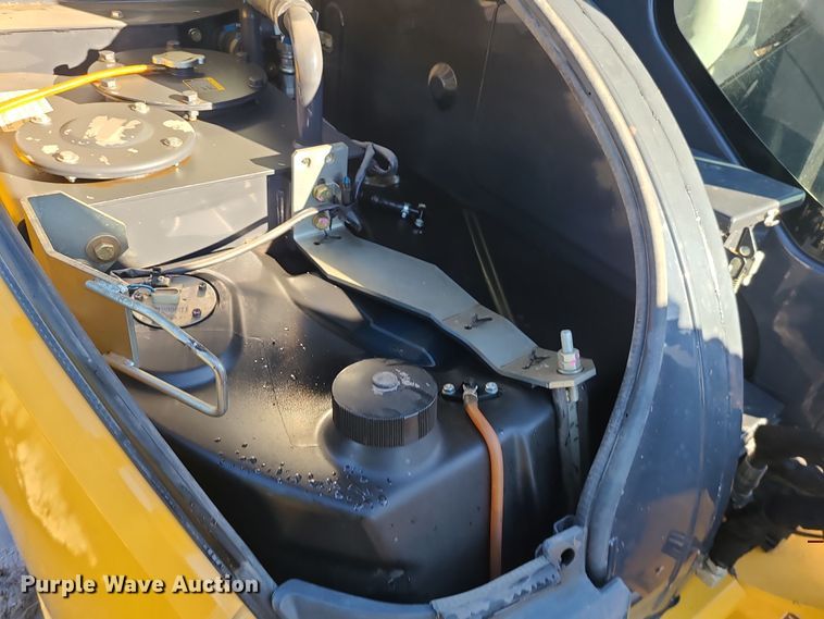 image for item DR7838 2016 John Deere 60G  mini excavator