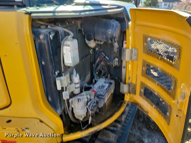 image for item DR7838 2016 John Deere 60G  mini excavator