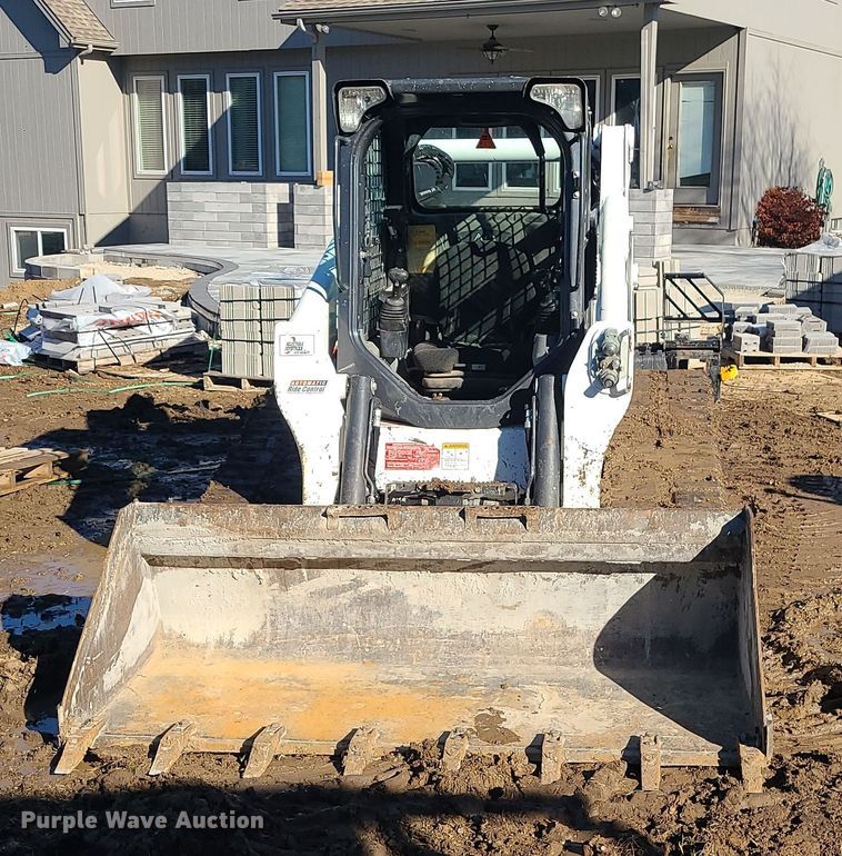 image for item DR7839 2019 Bobcat T650  tracked skid steer loader
