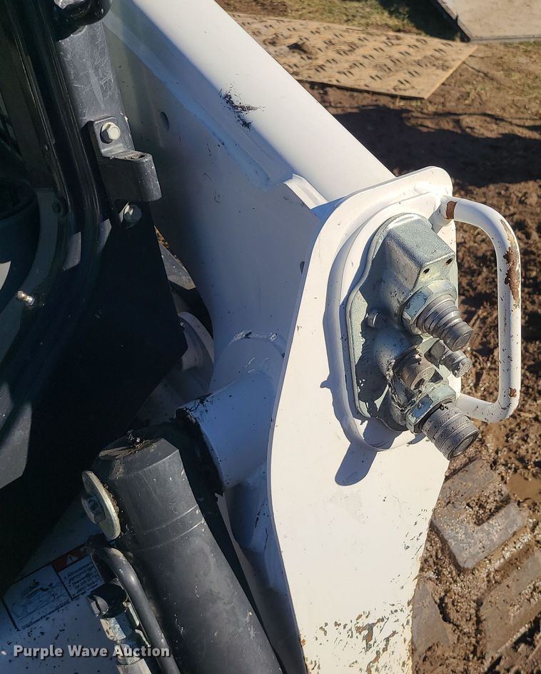 image for item DR7839 2019 Bobcat T650  tracked skid steer loader