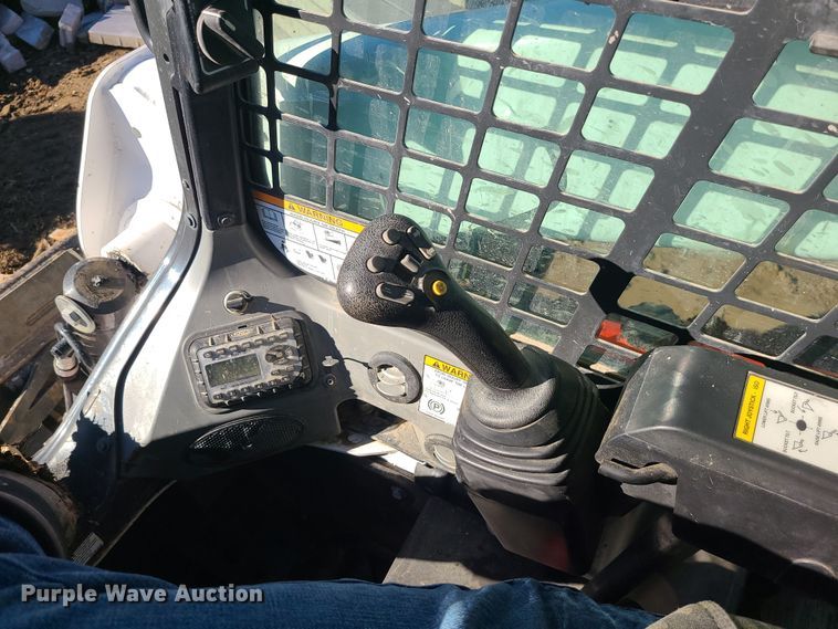 image for item DR7839 2019 Bobcat T650  tracked skid steer loader