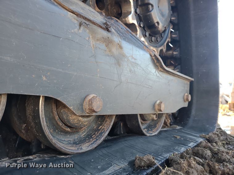 image for item DR7839 2019 Bobcat T650  tracked skid steer loader