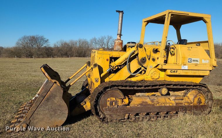 image for item DR7841 1976 Caterpillar 955L  track loader