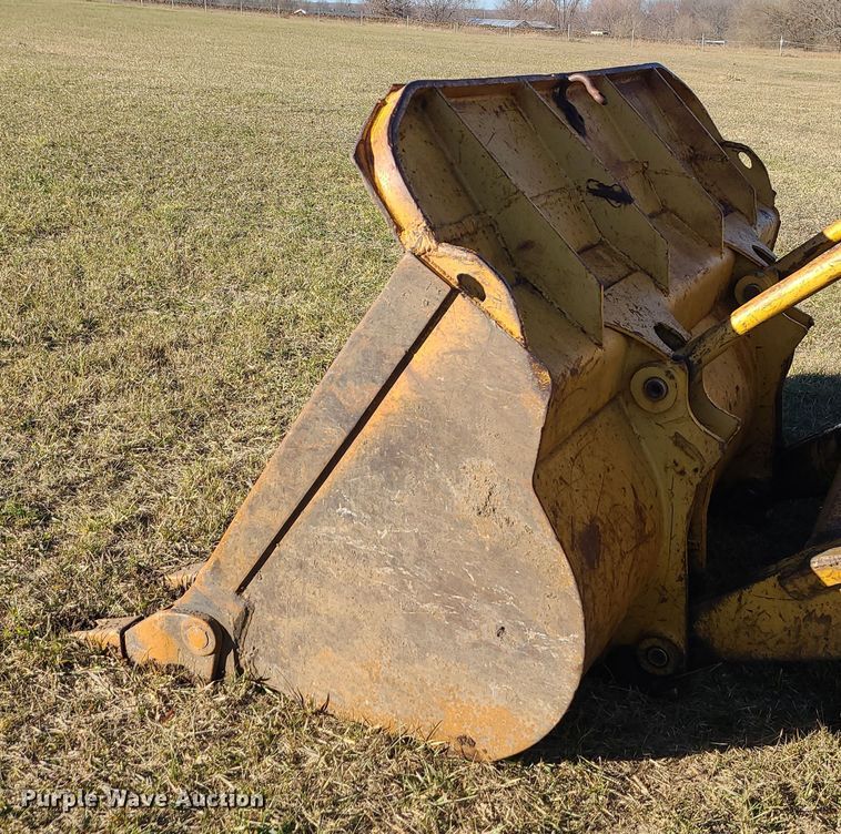 image for item DR7841 1976 Caterpillar 955L  track loader