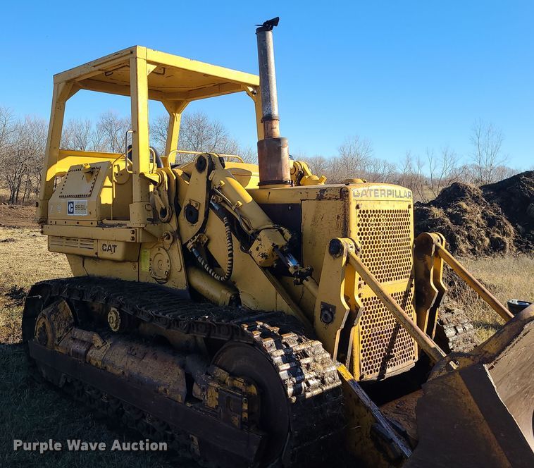 image for item DR7841 1976 Caterpillar 955L  track loader