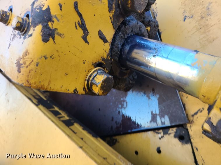 image for item DR7841 1976 Caterpillar 955L  track loader