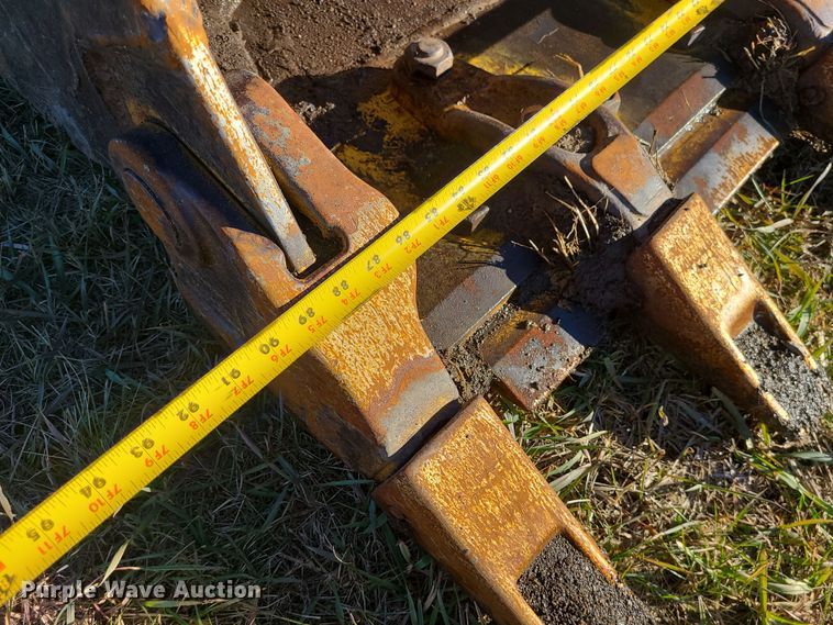 image for item DR7841 1976 Caterpillar 955L  track loader