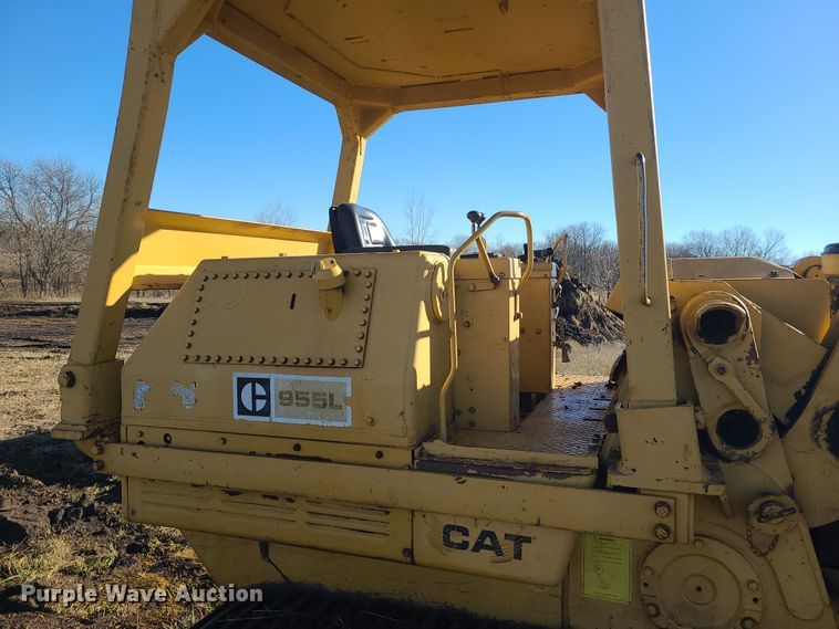 image for item DR7841 1976 Caterpillar 955L  track loader