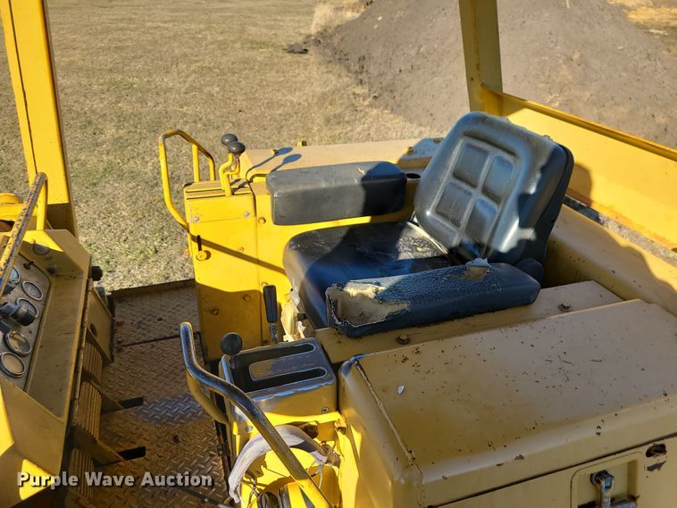 image for item DR7841 1976 Caterpillar 955L  track loader