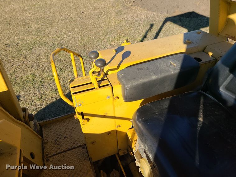 image for item DR7841 1976 Caterpillar 955L  track loader