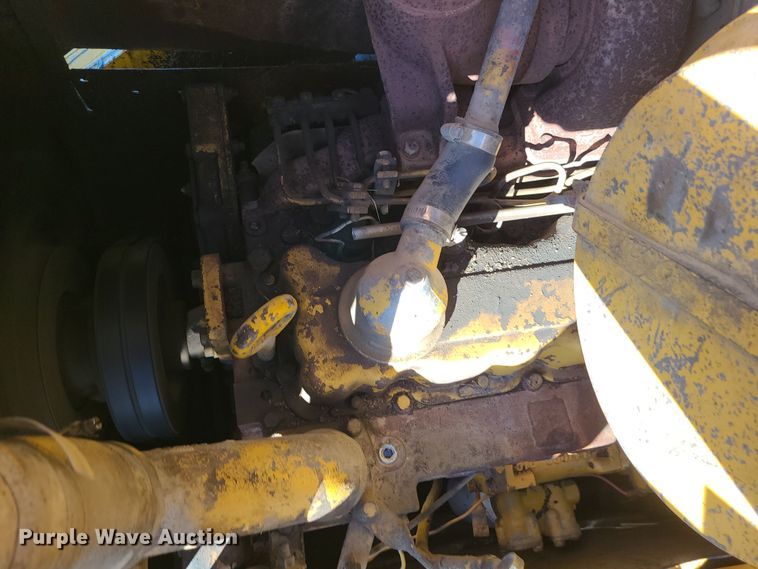 image for item DR7841 1976 Caterpillar 955L  track loader