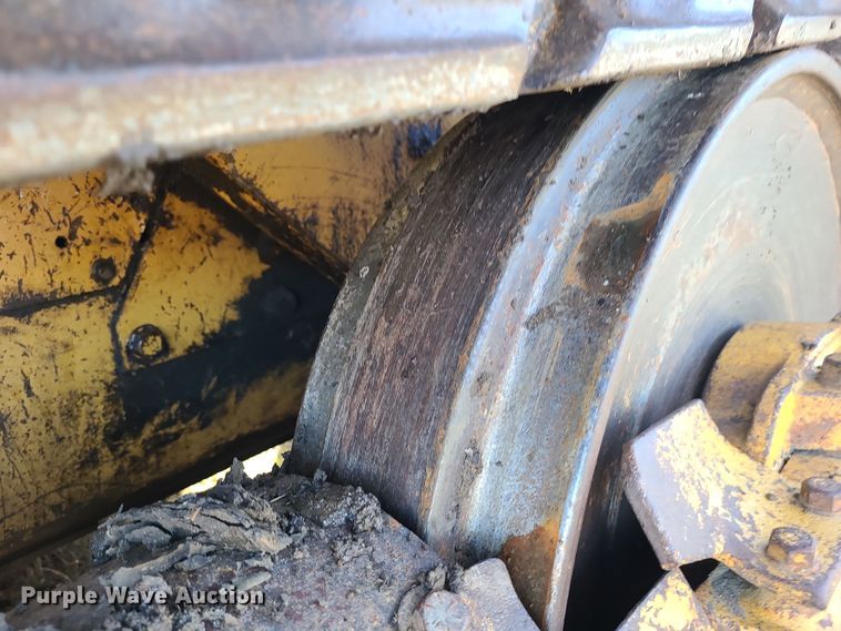 image for item DR7841 1976 Caterpillar 955L  track loader