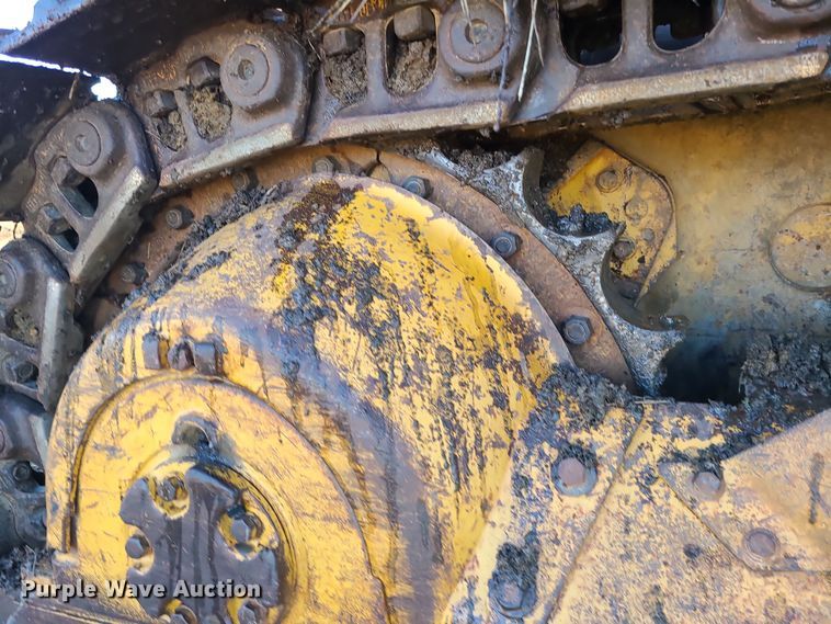image for item DR7841 1976 Caterpillar 955L  track loader