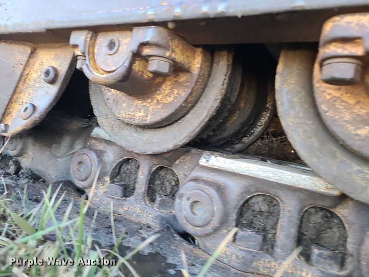 image for item DR7841 1976 Caterpillar 955L  track loader