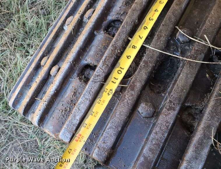 image for item DR7841 1976 Caterpillar 955L  track loader