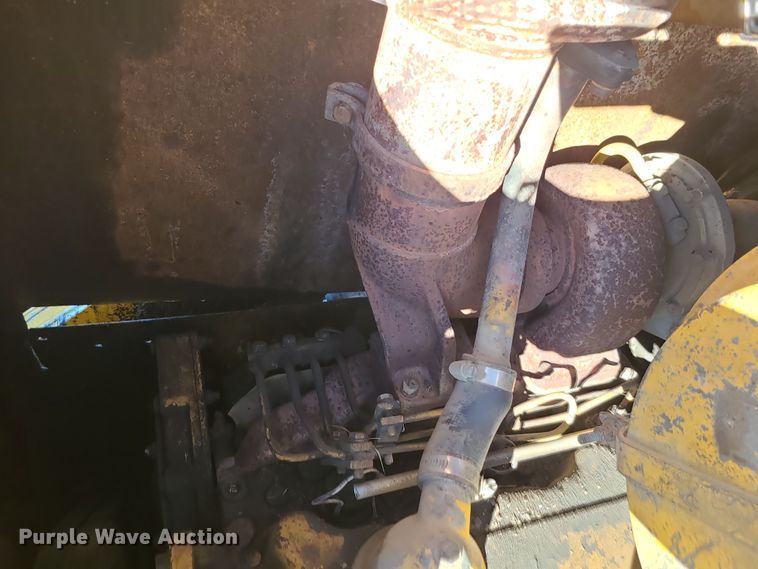 image for item DR7841 1976 Caterpillar 955L  track loader