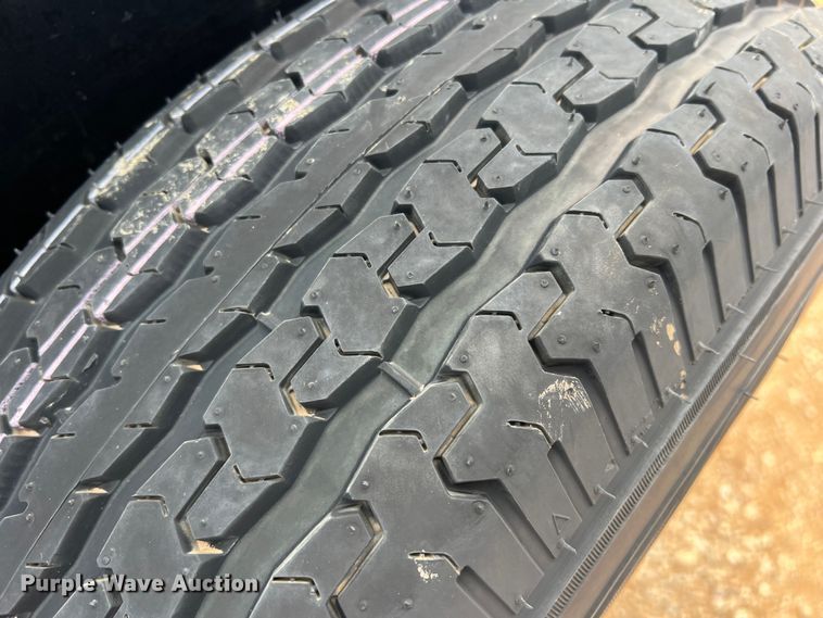 image for item DS2383 2015 Big Tex 10SR-12XLBK7SIR  dump trailer