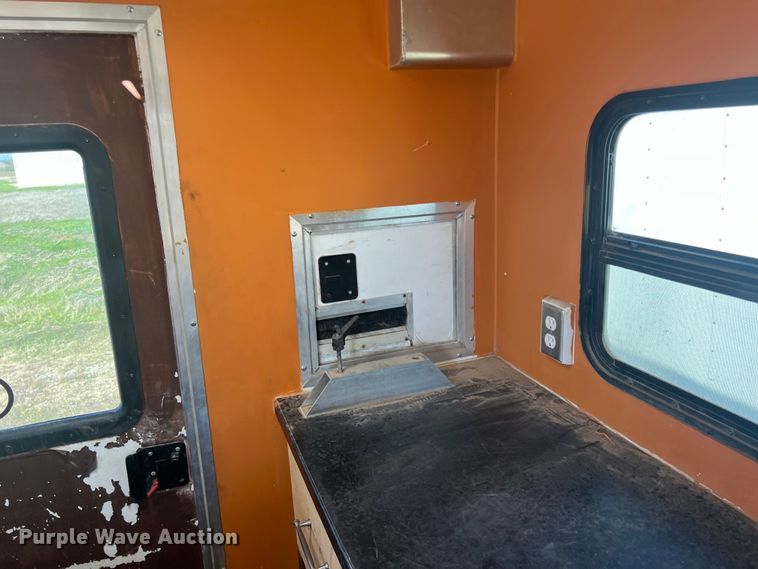 image for item DS2410 2016 InTech FOST7X12TA2  fiber optic splicing trailer