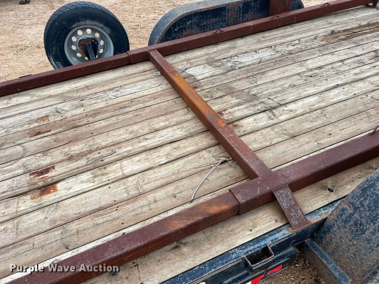 image for item DS2412 2014 PJ C5182  utility trailer